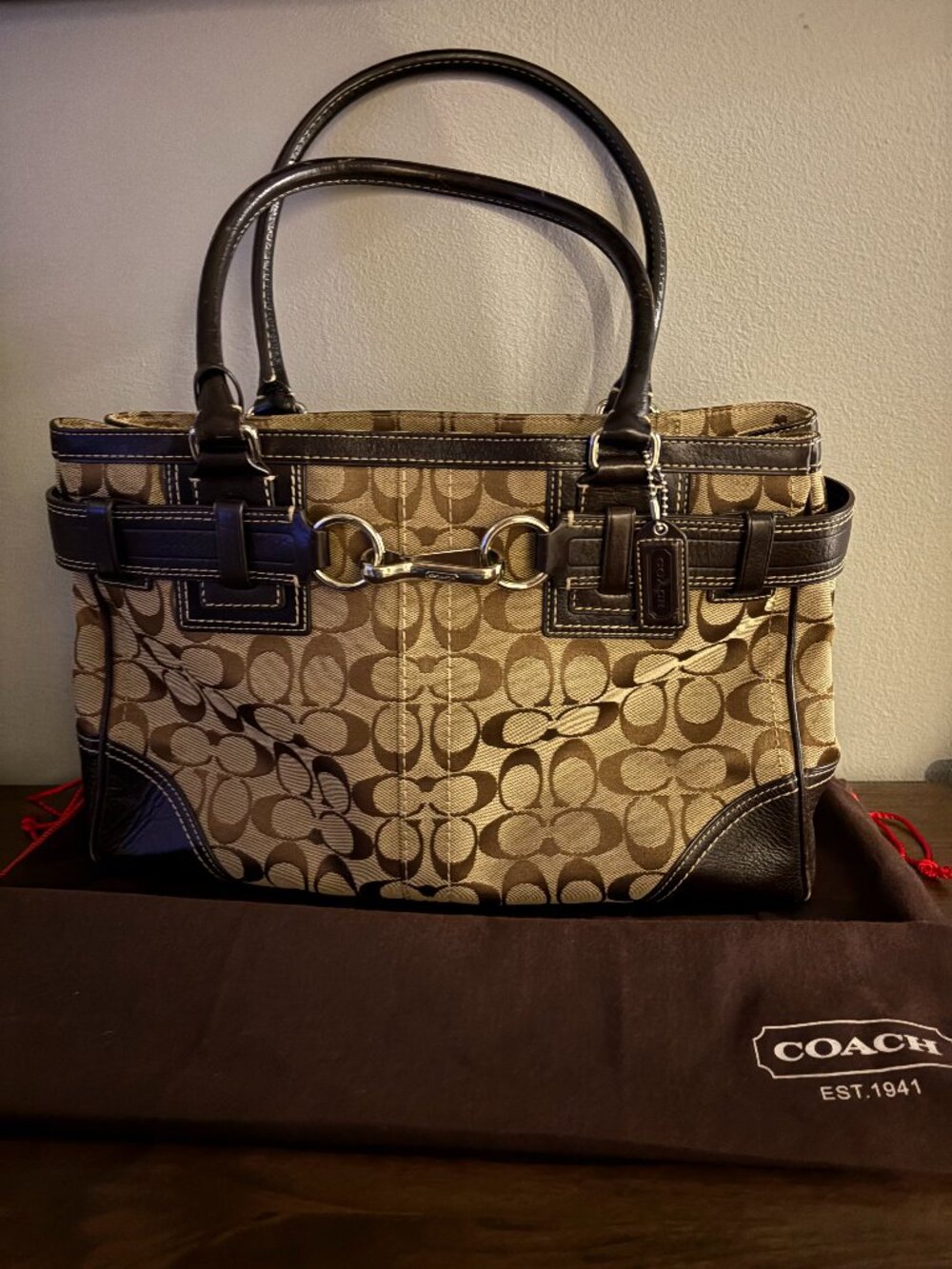 Coach Hamptons Choco Brown Signature C Medium Carryall Tote Bag Satchel.